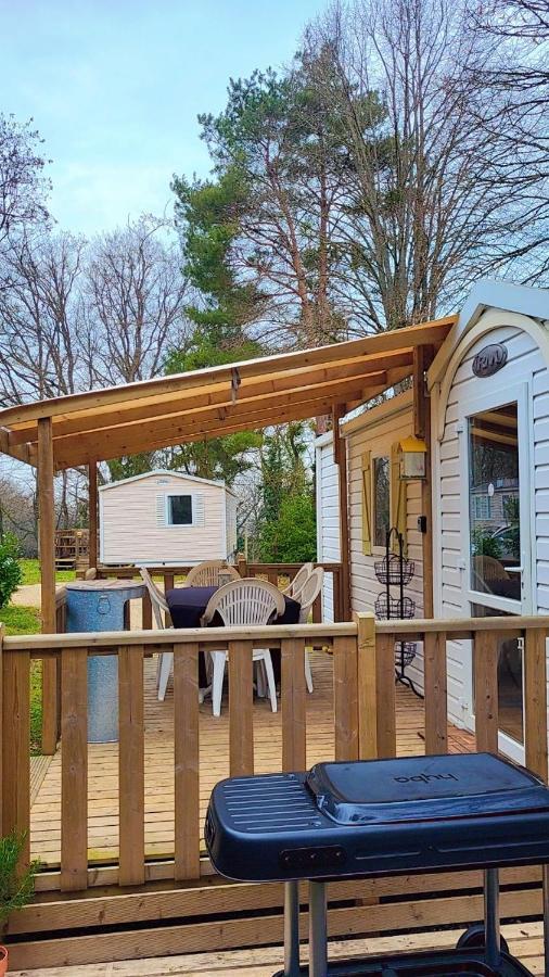 Camping Marvilla Parks -Parc Des Roches 91530 Saint-Chéron Esterno foto