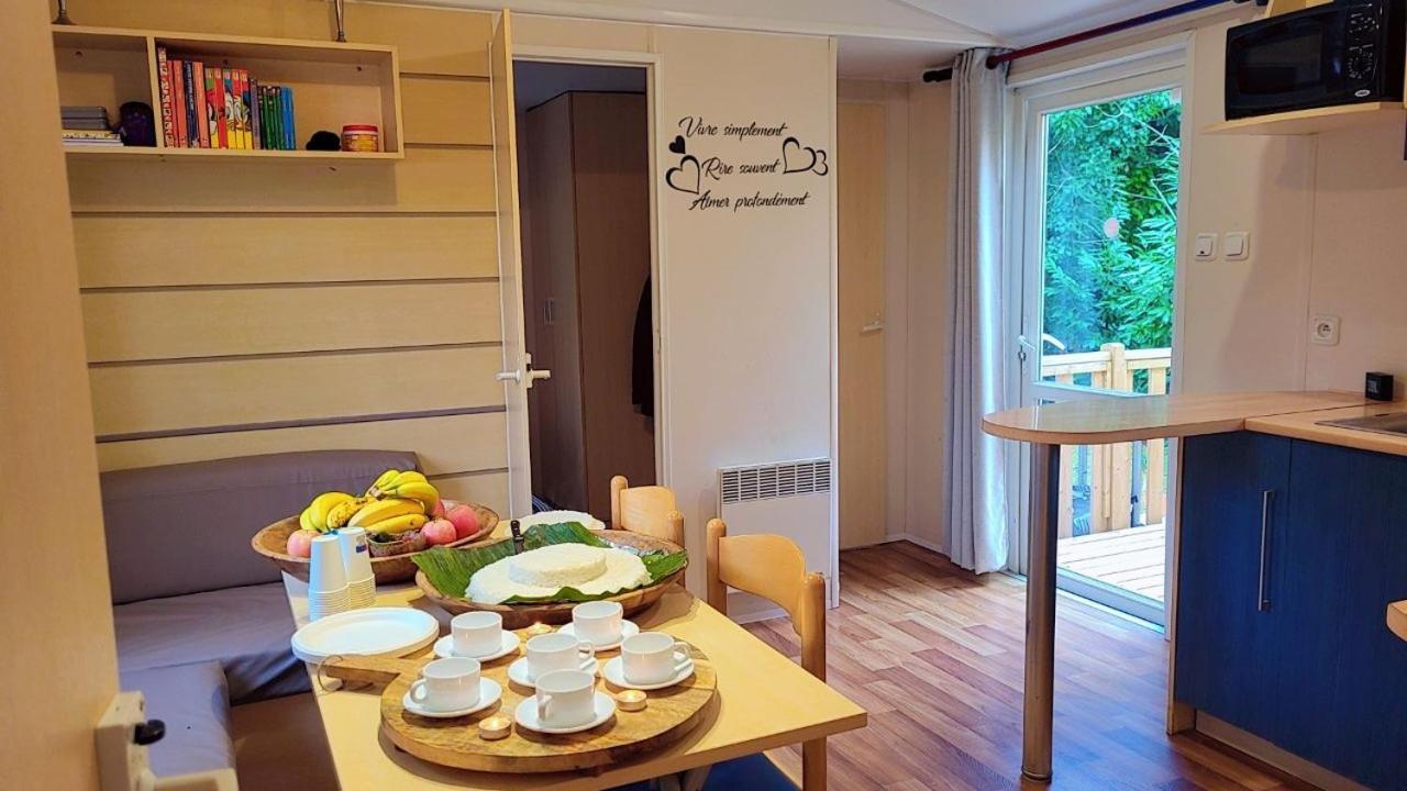 Camping Marvilla Parks -Parc Des Roches 91530 Saint-Chéron Esterno foto
