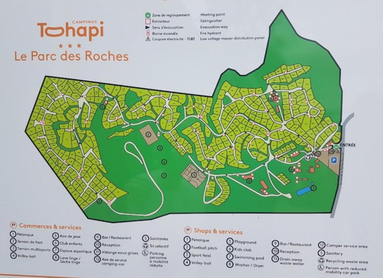 Camping Marvilla Parks -Parc Des Roches 91530 Saint-Chéron Esterno foto