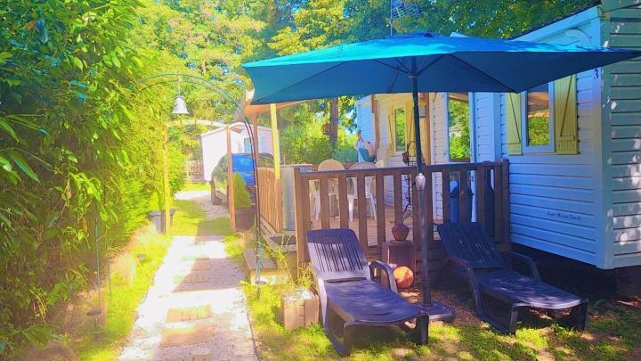 Camping Marvilla Parks -Parc Des Roches 91530 Saint-Chéron Esterno foto